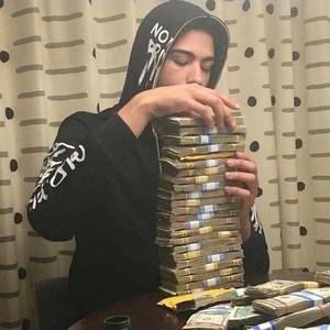 Meet your Posher, Ev